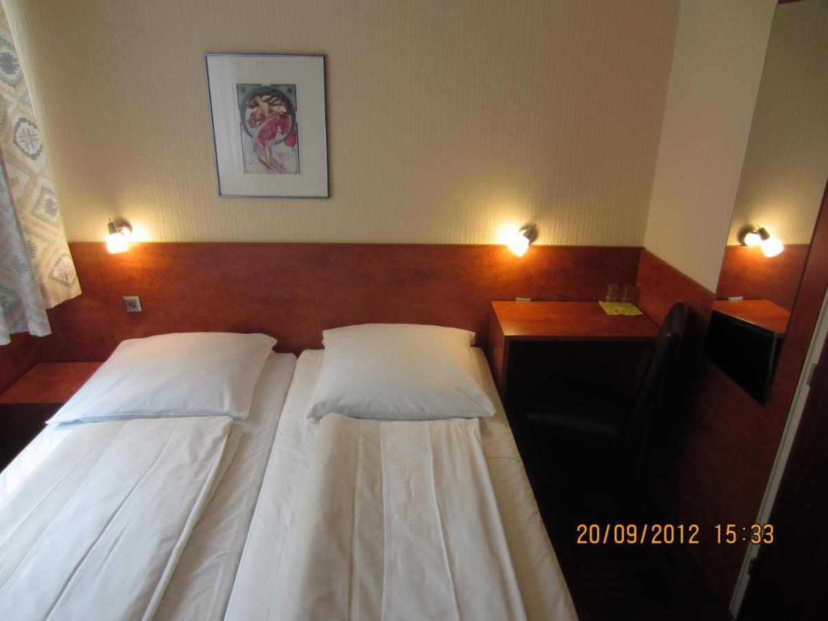 Altstadt Hotel Rheinblick Düsseldorf Esterno foto